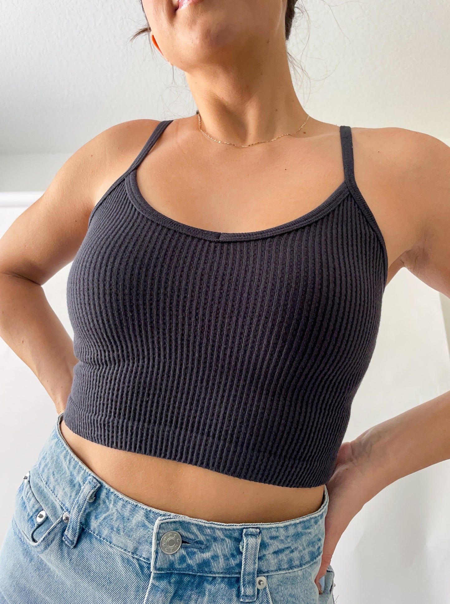 Black Seamless Crop Tank