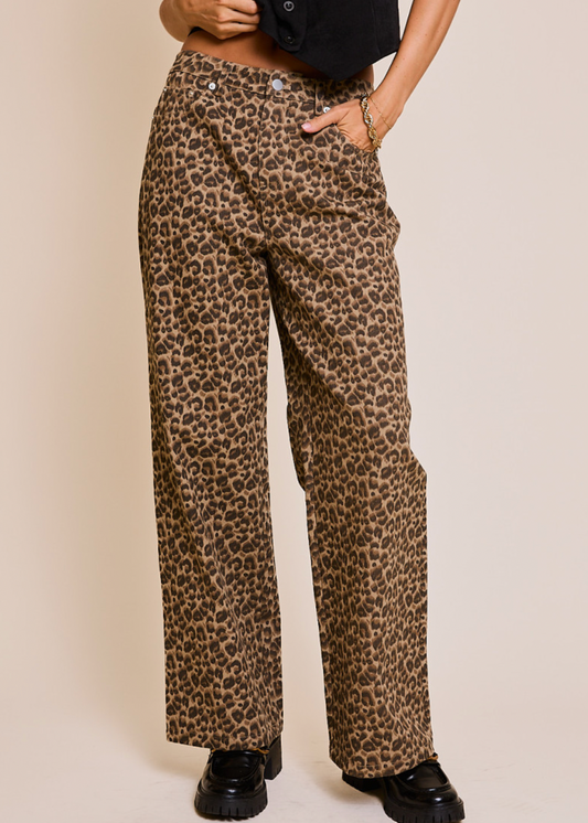 Wide Leg Leopard Jeans